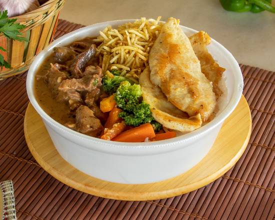 marmita com carnes e batata palha